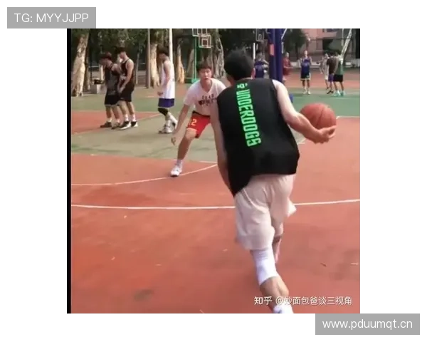 篮球规则中什么是翻腕违例？如何正确理解这个判罚标准。